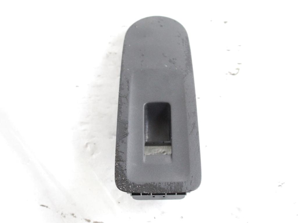 1S0867255E MASCHERINA RIVESTIMENTO PULSANTIERA PANNELLO PORTA ANTERIORE DESTRA VOLKSWAGEN UP 1.0 M 50KW 5M 5P (2019) RICAMBIO USATO 