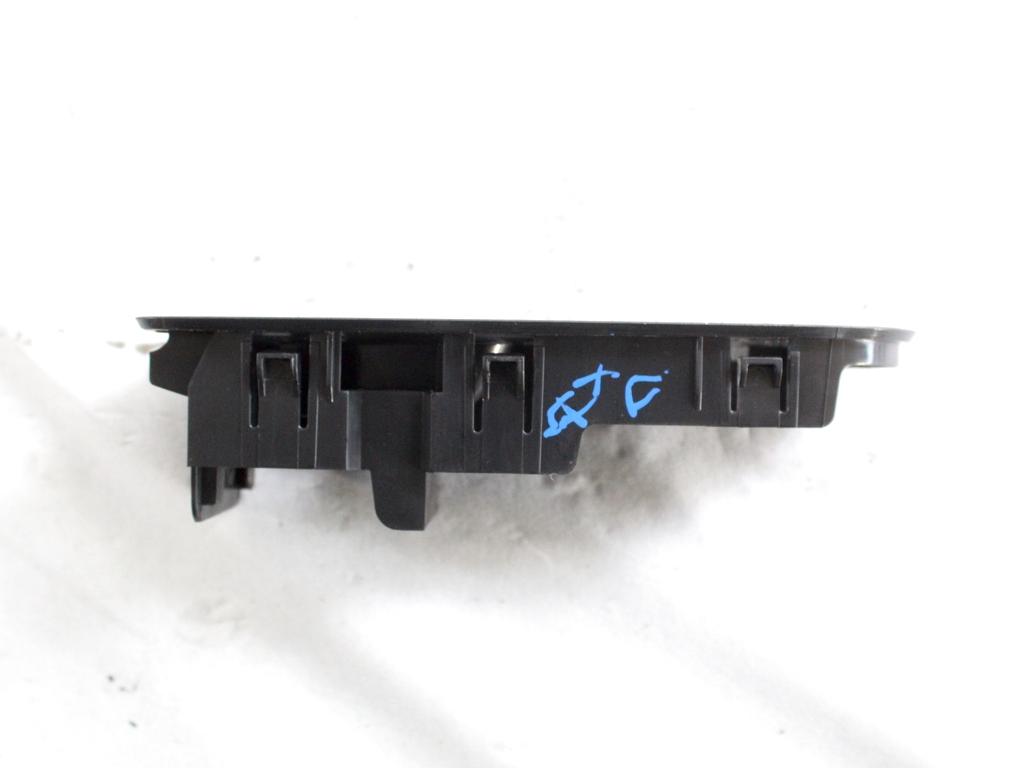 1S0867255E MASCHERINA RIVESTIMENTO PULSANTIERA PANNELLO PORTA ANTERIORE DESTRA VOLKSWAGEN UP 1.0 M 50KW 5M 5P (2019) RICAMBIO USATO 