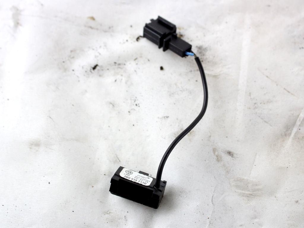 3B0035711B MICROFONO TELEFONO VIVAVOCE BLUETOOTH SKODA RAPID 1.6 D 66KW 5M 5P (2015) RICAMBIO USATO 