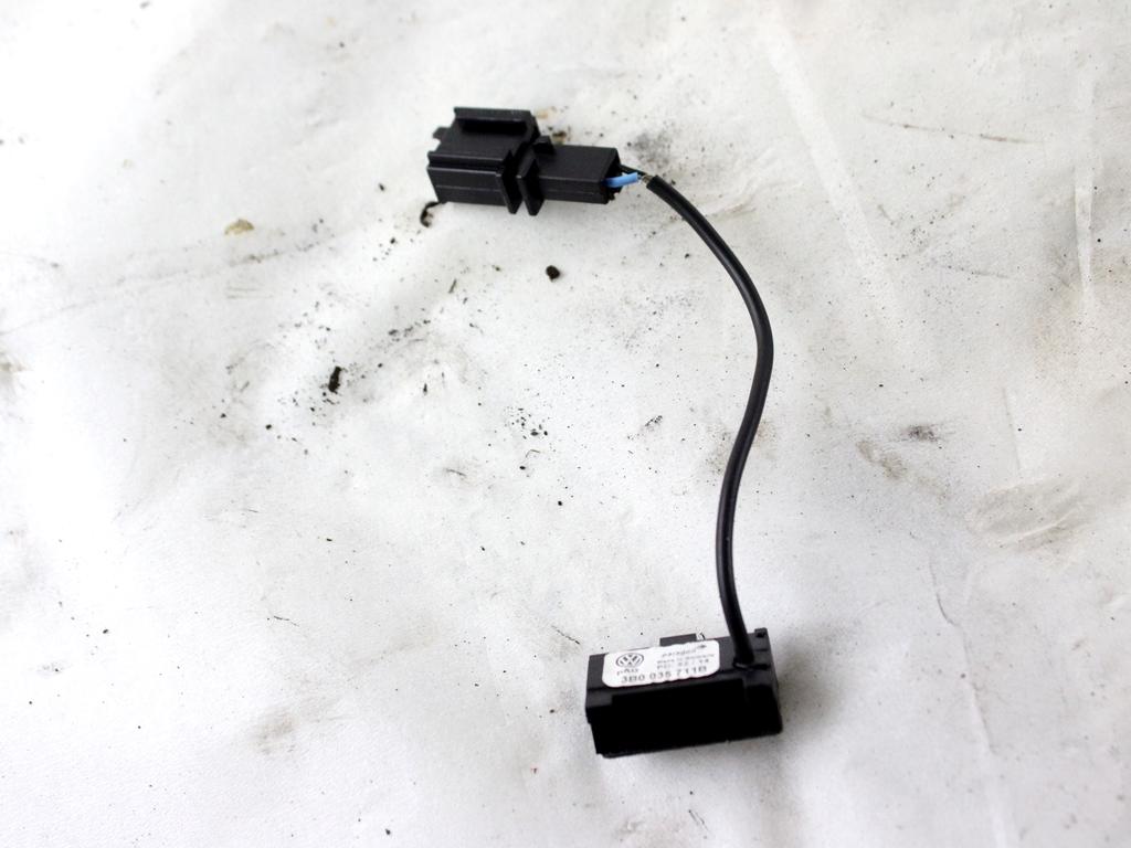 3B0035711B MICROFONO TELEFONO VIVAVOCE BLUETOOTH SKODA RAPID 1.6 D 66KW 5M 5P (2015) RICAMBIO USATO 