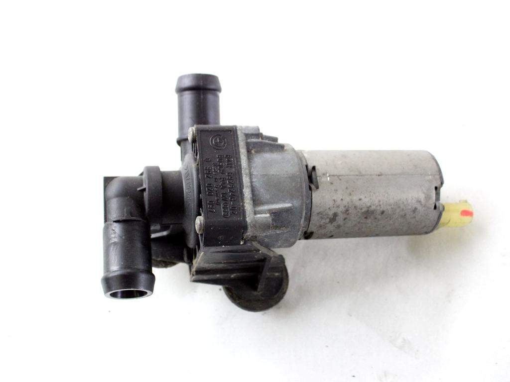 64116928246 POMPA ACQUA SECONDARIA BMW SERIE 1 123D E82 2.0 D 150KW 6M 2P (2009) RICAMBIO USATO
