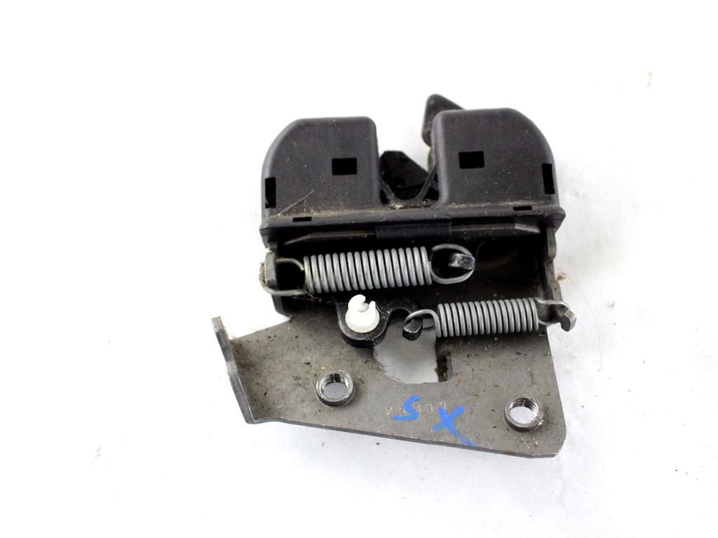 52207112863 AGGANCIO SERRATURA SEDILE POSTERIORE LATO SINISTRO BMW SERIE 1 123D E82 2.0 D 150KW 6M 2P (2009) RICAMBIO USATO