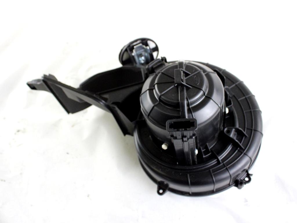 LR159881 MOTORINO VENTOLA VENTILAZIONE ABITACOLO LAND ROVER RANGE ROVER EVOQUE L551 MHEV 2.0 I 4X4 110KW AUT 5P (2019) RICAMBIO USATO 