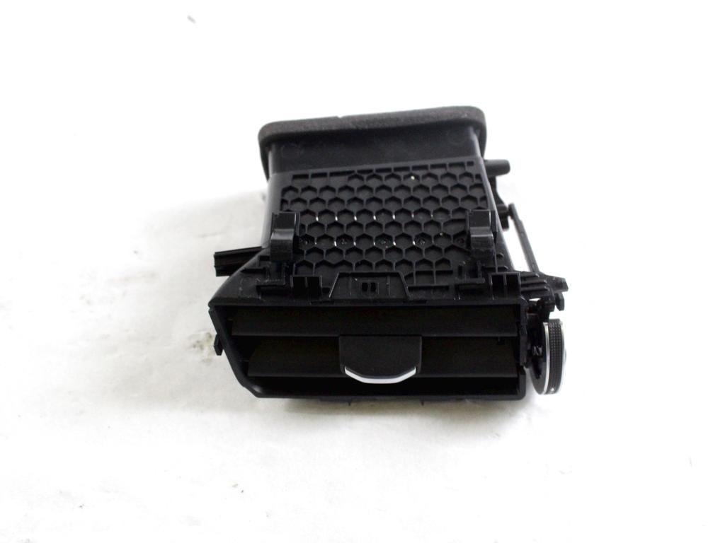 K8D2-01413-AC BOCCHETTA AERAZIONE CRUSCOTTO LATO SINISTRO LAND ROVER RANGE ROVER EVOQUE L551 MHEV 2.0 I 4X4 110KW AUT 5P (2019) RICAMBIO USATO 