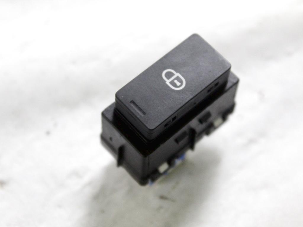 HY32-14017-BA COMANDO INTERRUTTORE CHIUSURA APERTURA INTERNA PORTE LAND ROVER RANGE ROVER EVOQUE L551 MHEV 2.0 I 4X4 110KW AUT 5P (2019) RICAMBIO USATO