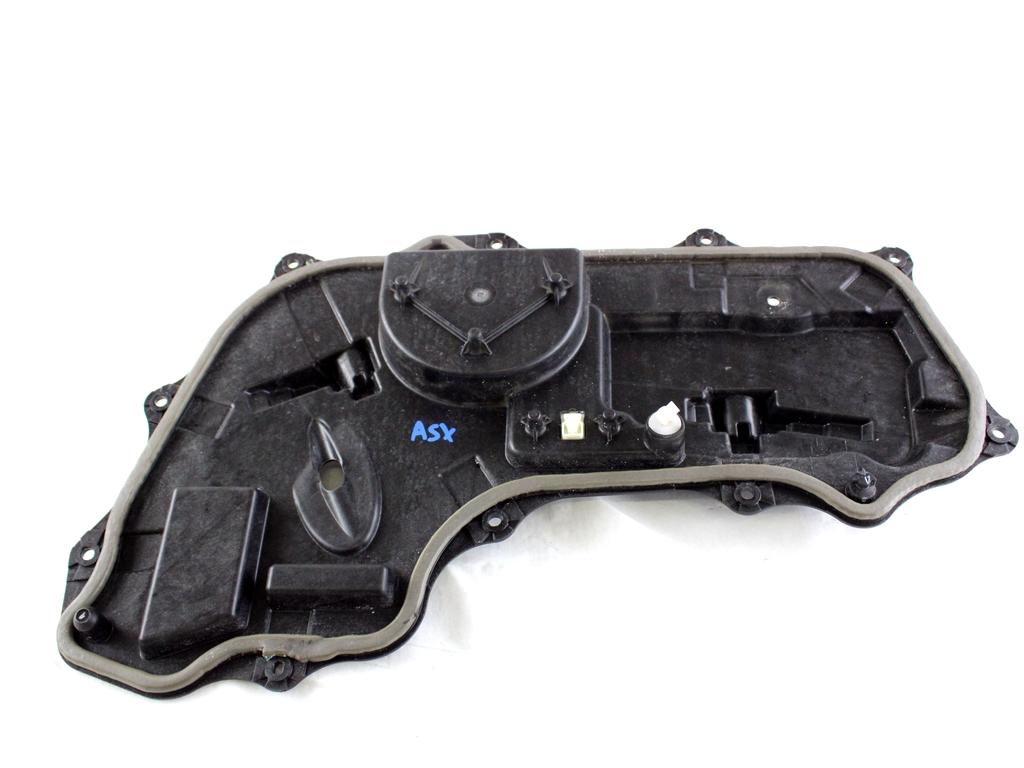 K8D2-21123-A PANNELLO SUPPORTO MECCANISMO ALZA-CRISTALLO PORTA ANTERIORE SINISTRA LAND ROVER RANGE ROVER EVOQUE L551 MHEV 2.0 I 4X4 110KW AUT 5P (2019) RICAMBIO USATO