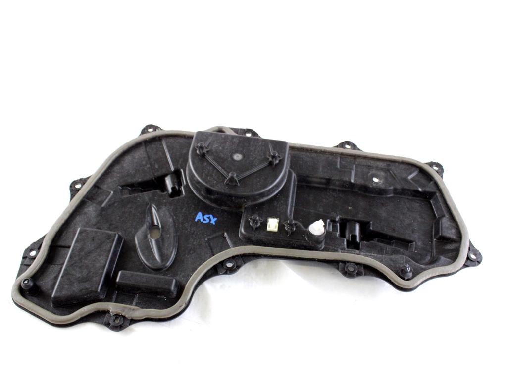 K8D2-21123-A PANNELLO SUPPORTO MECCANISMO ALZA-CRISTALLO PORTA ANTERIORE SINISTRA LAND ROVER RANGE ROVER EVOQUE L551 MHEV 2.0 I 4X4 110KW AUT 5P (2019) RICAMBIO USATO