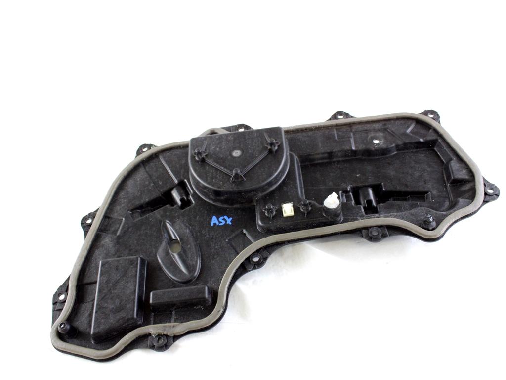 K8D2-21123-A PANNELLO SUPPORTO MECCANISMO ALZA-CRISTALLO PORTA ANTERIORE SINISTRA LAND ROVER RANGE ROVER EVOQUE L551 MHEV 2.0 I 4X4 110KW AUT 5P (2019) RICAMBIO USATO