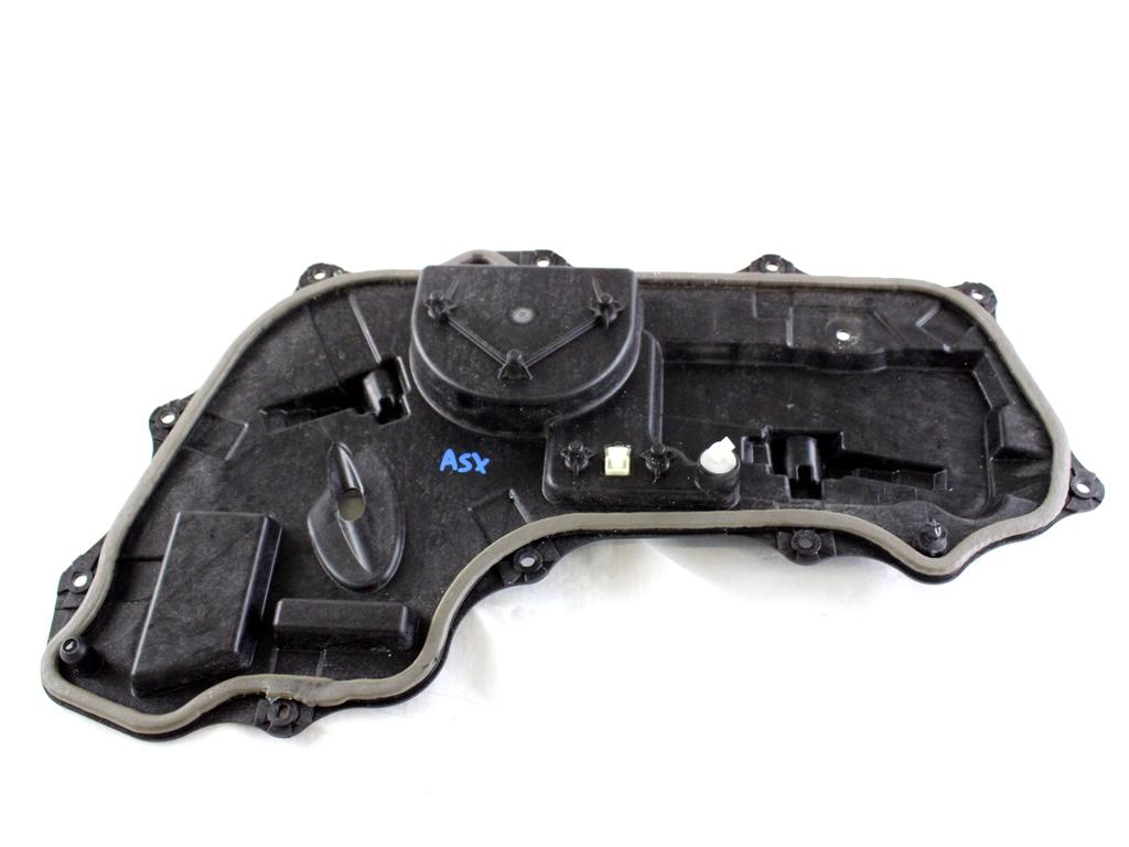 K8D2-21123-A PANNELLO SUPPORTO MECCANISMO ALZA-CRISTALLO PORTA ANTERIORE SINISTRA LAND ROVER RANGE ROVER EVOQUE L551 MHEV 2.0 I 4X4 110KW AUT 5P (2019) RICAMBIO USATO