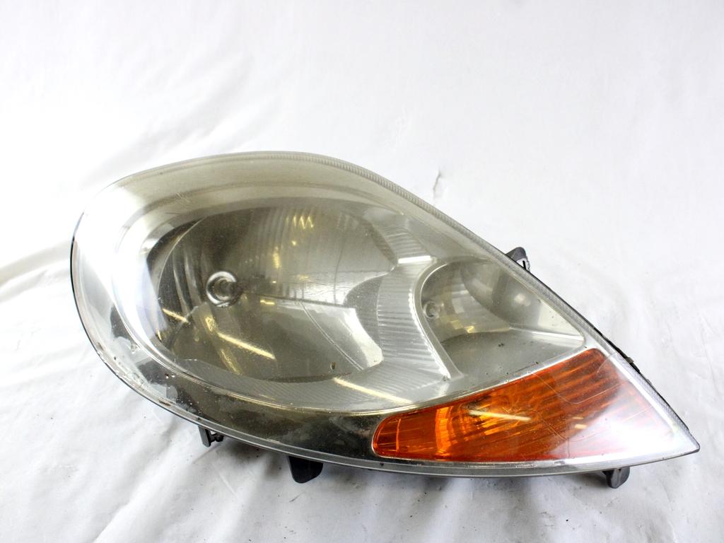 8200701353 FARO FANALE ANTERIORE DESTRO RENAULT TRAFIC 2.0 D 84KW 6M 2P (2007) RICAMBIO USATO 