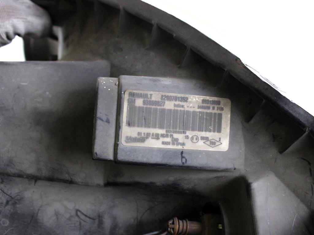 8200701352 FARO FANALE ANTERIORE SINISTRO RENAULT TRAFIC 2.0 D 84KW 6M 2P (2007) RICAMBIO USATO 