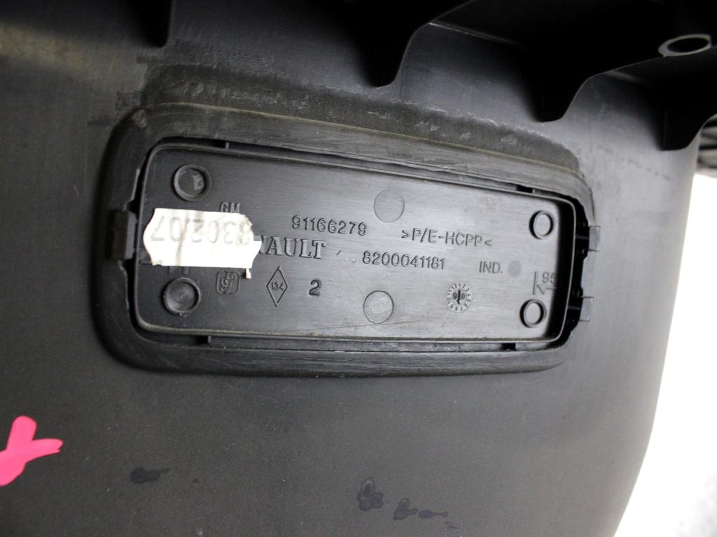 8200523989 PEDANA SCALINO SALITA ANTERIORE DESTRA RENAULT TRAFIC 2.0 D 84KW 6M 2P (2007) RICAMBIO USATO