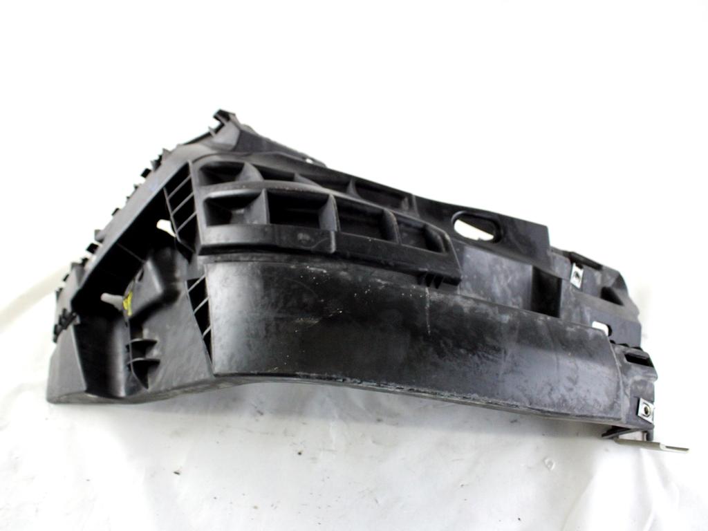 620340102R SUPPORTI PARAURTI ANTERIORE LATO DESTRO RENAULT TRAFIC 2.0 D 84KW 6M 2P (2007) RICAMBIO USATO