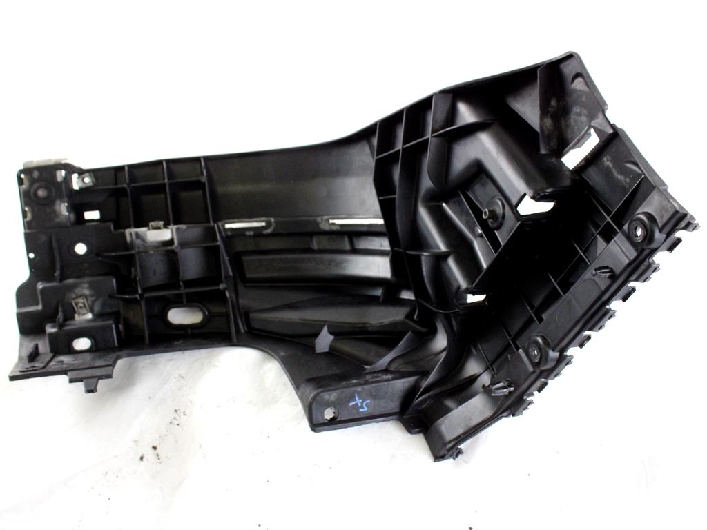 620350102R SUPPORTI PARAURTI ANTERIORE LATO SINISTRO RENAULT TRAFIC 2.0 D 84KW 6M 2P (2007) RICAMBIO USATO