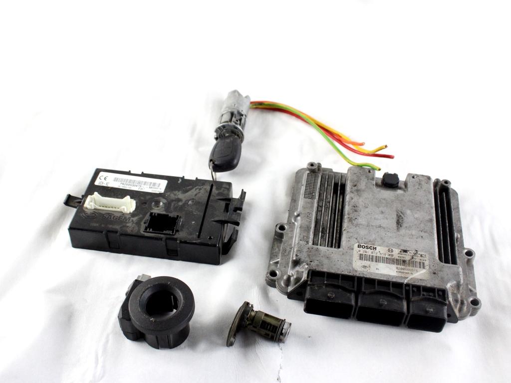 8200666516 KIT ACCENSIONE AVVIAMENTO RENAULT TRAFIC 2.0 D 84KW 6M 2P (2007) RICAMBIO USATO CON CENTRALINA MOTORE, BLOCCHETTI ACCENSIONE APERTURA CON CHIAVE 8200530975
