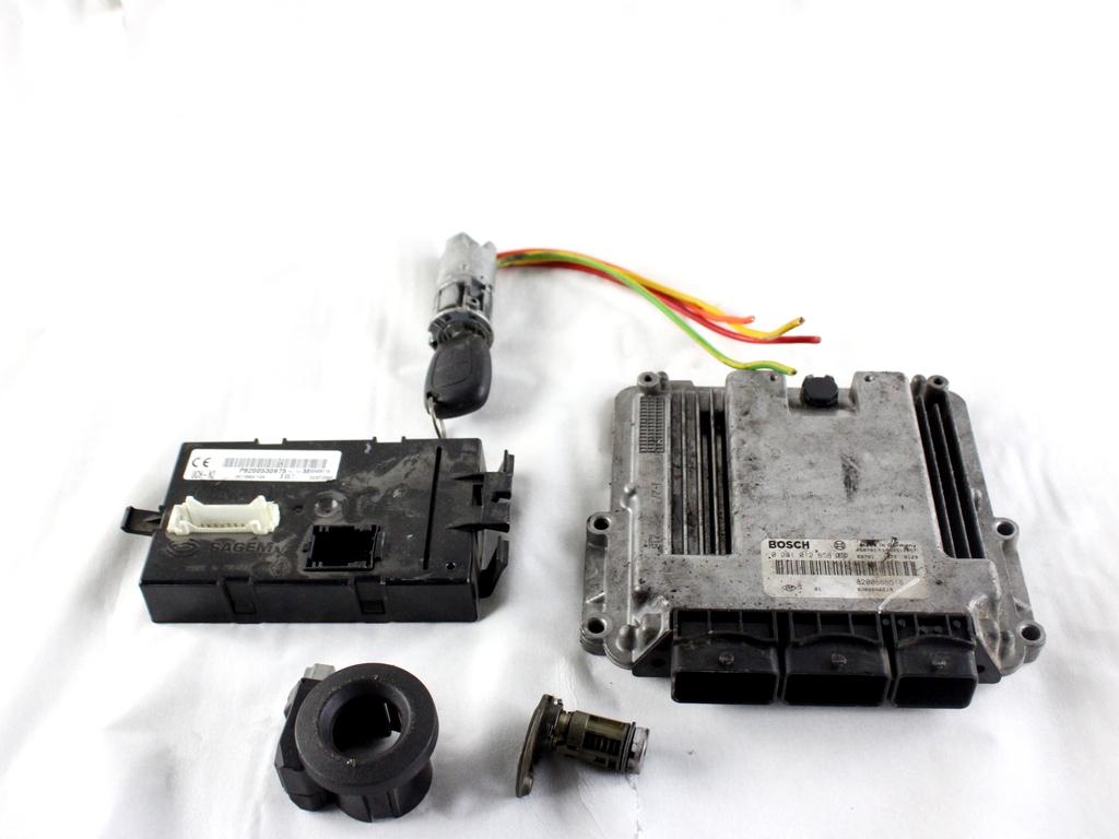 8200666516 KIT ACCENSIONE AVVIAMENTO RENAULT TRAFIC 2.0 D 84KW 6M 2P (2007) RICAMBIO USATO CON CENTRALINA MOTORE, BLOCCHETTI ACCENSIONE APERTURA CON CHIAVE 8200530975