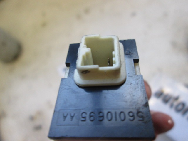 STIKALO ELEKTRICNEGA DVIGA STEKEL OEM N. 56010695AA ORIGINAL REZERVNI DEL JEEP CHEROKEE MK3 R KJ (2005 - 2008) DIESEL LETNIK 2006