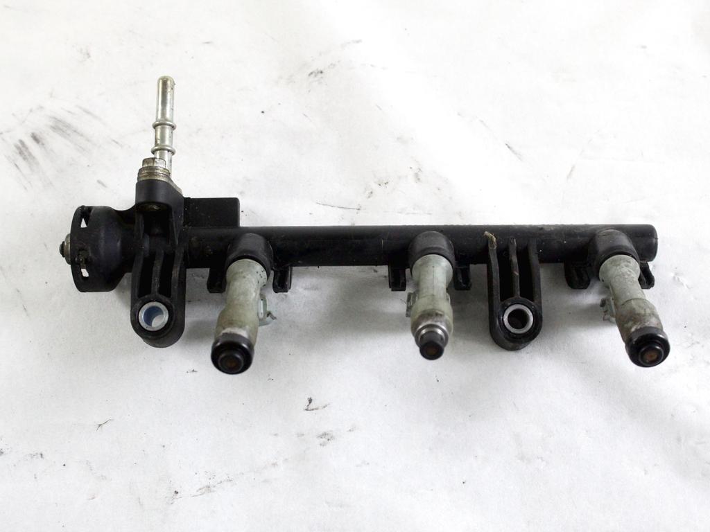 23814-0Q010 TUBO INIEZIONE CON SERIE INIETTORI BENZINA CITROEN C1 1.0 B 50KW 5M 5P (2007) RICAMBIO USATO 1984F9 23250-0Q010