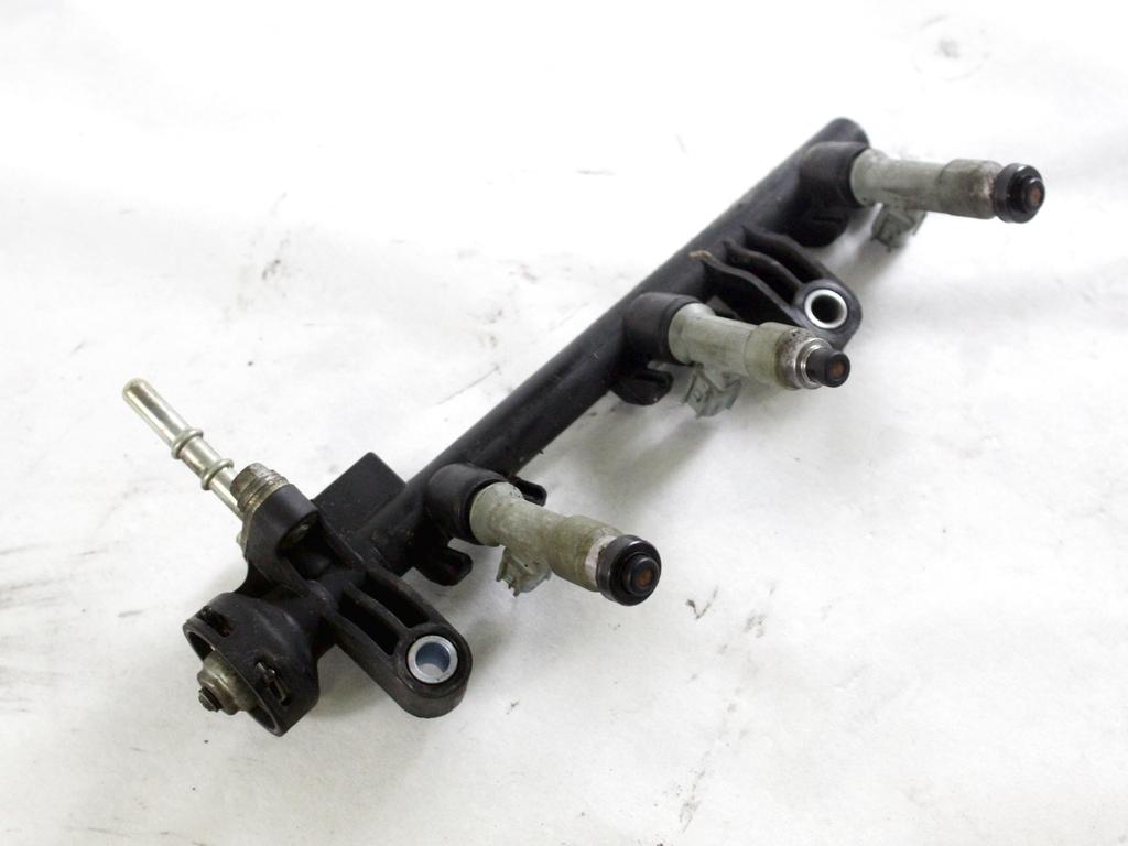 23814-0Q010 TUBO INIEZIONE CON SERIE INIETTORI BENZINA CITROEN C1 1.0 B 50KW 5M 5P (2007) RICAMBIO USATO 1984F9 23250-0Q010