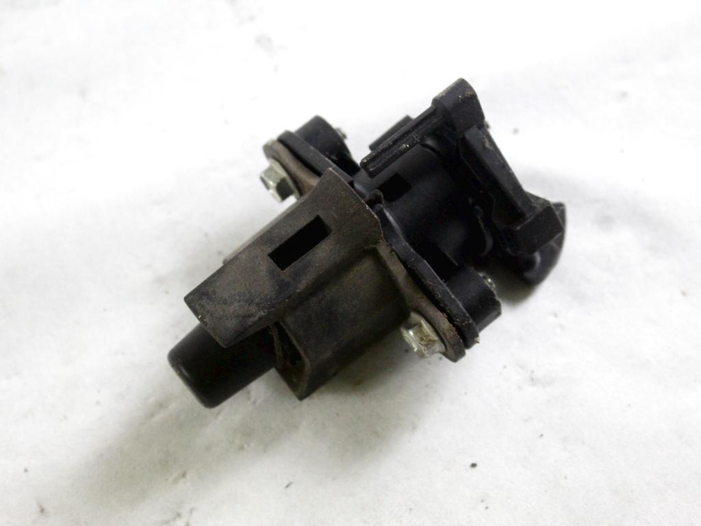 B000642080 COMANDO INTERRUTTORE PORTELLONE COFANO POSTERIORE BAULE CITROEN C1 1.0 B 50KW 5M 5P (2007) RICAMBIO USATO