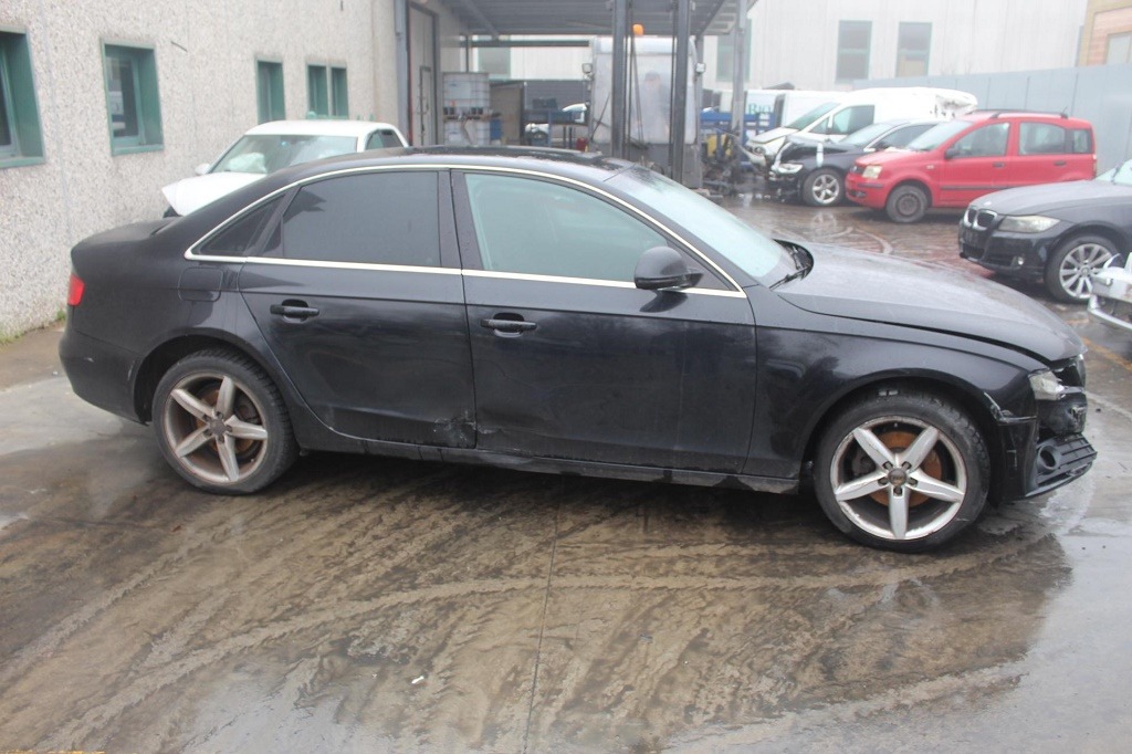 AUDI A4 8K2 2.0 D 105KW 6M 4P (2008) RICAMBIO USATO 