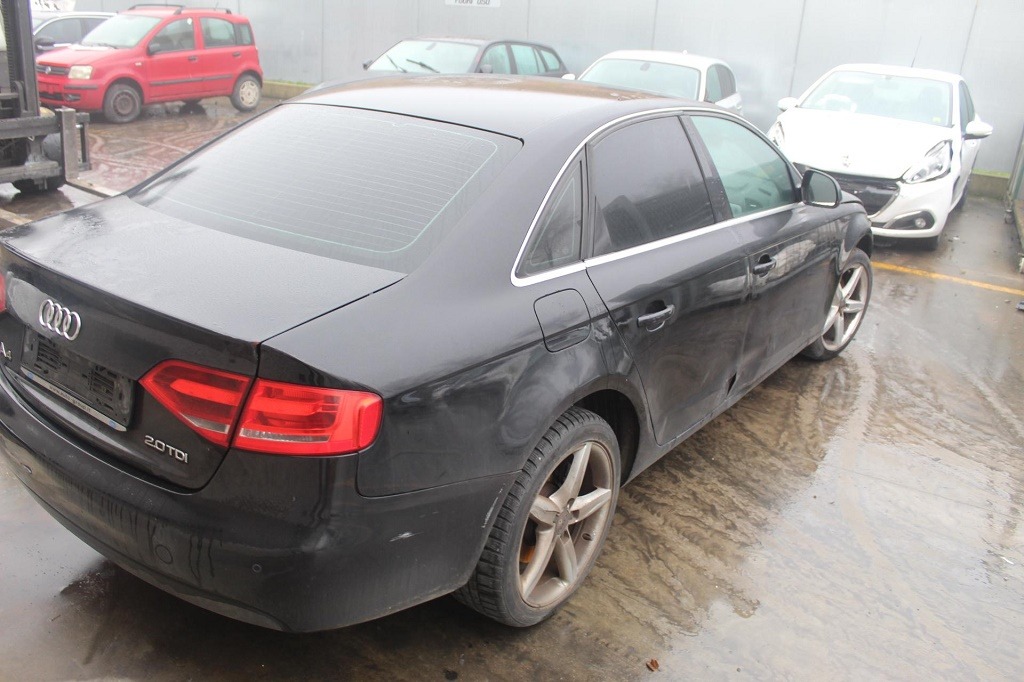 AUDI A4 8K2 2.0 D 105KW 6M 4P (2008) RICAMBIO USATO 