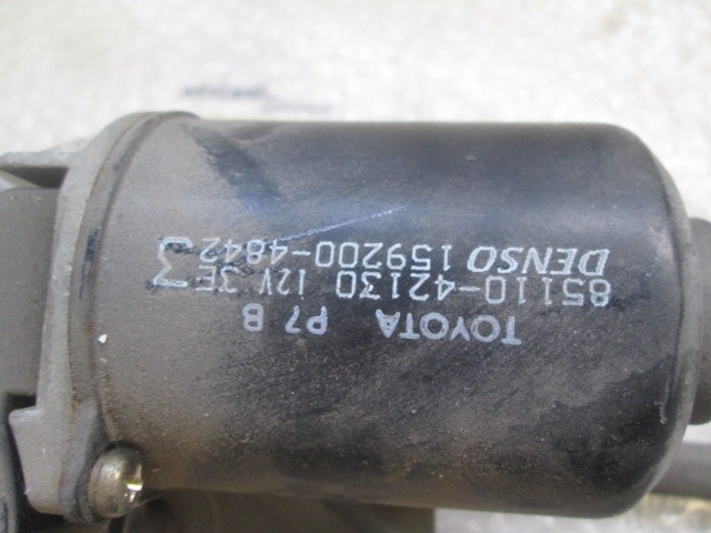 MOTORCEK PREDNJIH BRISALCEV OEM N. 8511042130 ORIGINAL REZERVNI DEL TOYOTA RAV 4 A2 MK2 (2000 - 2006) DIESEL LETNIK 2003