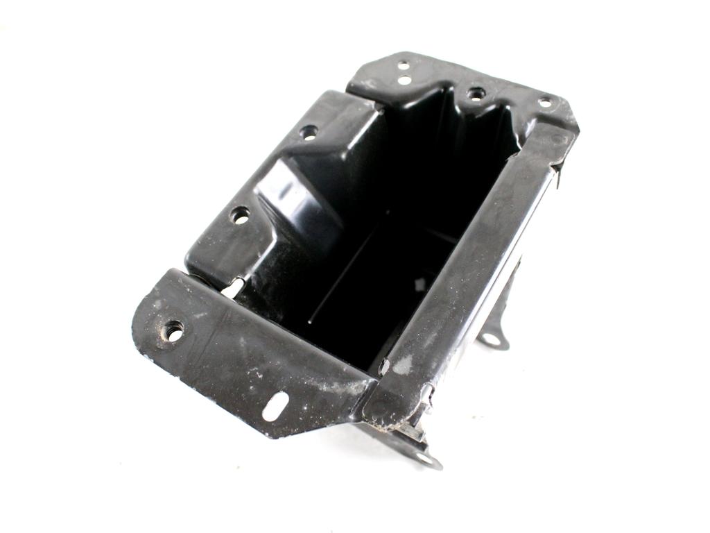 130500210 STAFFA SUPPORTO TRAVERSA PARAURTI ANTERIORE LATO SINISTRO MERCEDES CLASSE A180 W169 2.0 D 80KW AUT 5P (2009) RICAMBIO USATO 