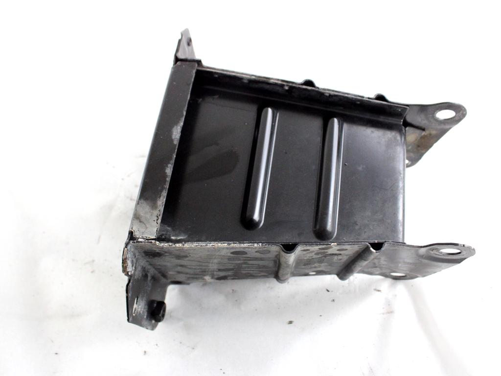 130500210 STAFFA SUPPORTO TRAVERSA PARAURTI ANTERIORE LATO SINISTRO MERCEDES CLASSE A180 W169 2.0 D 80KW AUT 5P (2009) RICAMBIO USATO 