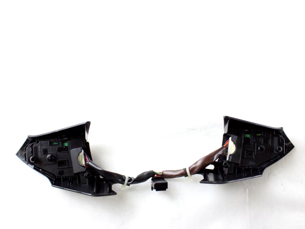 84250K0040C5 COMANDI AL VOLANTE MULTIFUNZIONE TOYOTA YARIS P21 1.5 I 68KW AUT 5P (2021) RICAMBIO USATO