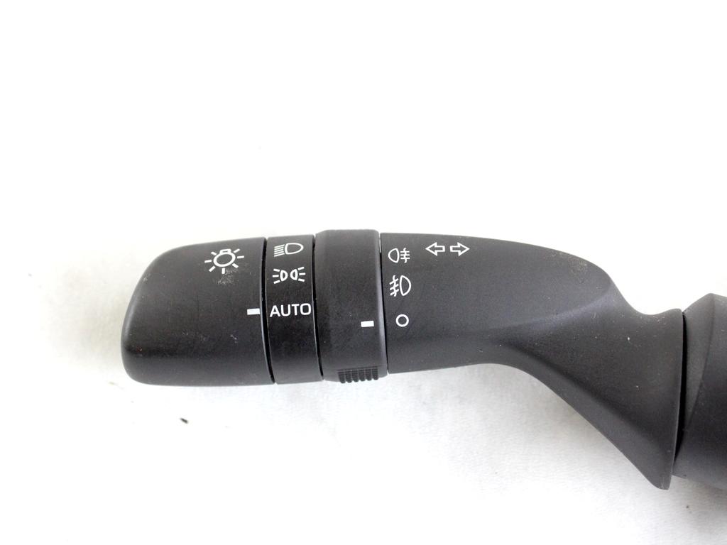 8432902020 DEVIOLUCI GRUPPO DI COMANDO LUCI TOYOTA YARIS P21 1.5 I 68KW AUT 5P (2021) RICAMBIO USATO