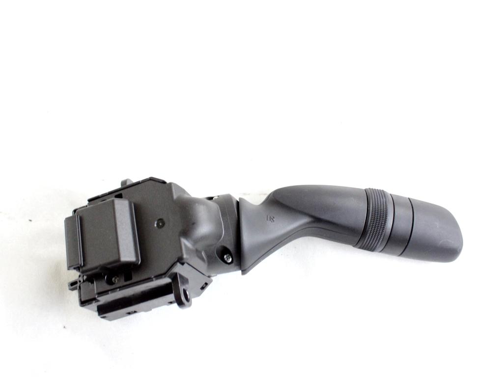 8432902020 DEVIOLUCI GRUPPO DI COMANDO LUCI TOYOTA YARIS P21 1.5 I 68KW AUT 5P (2021) RICAMBIO USATO