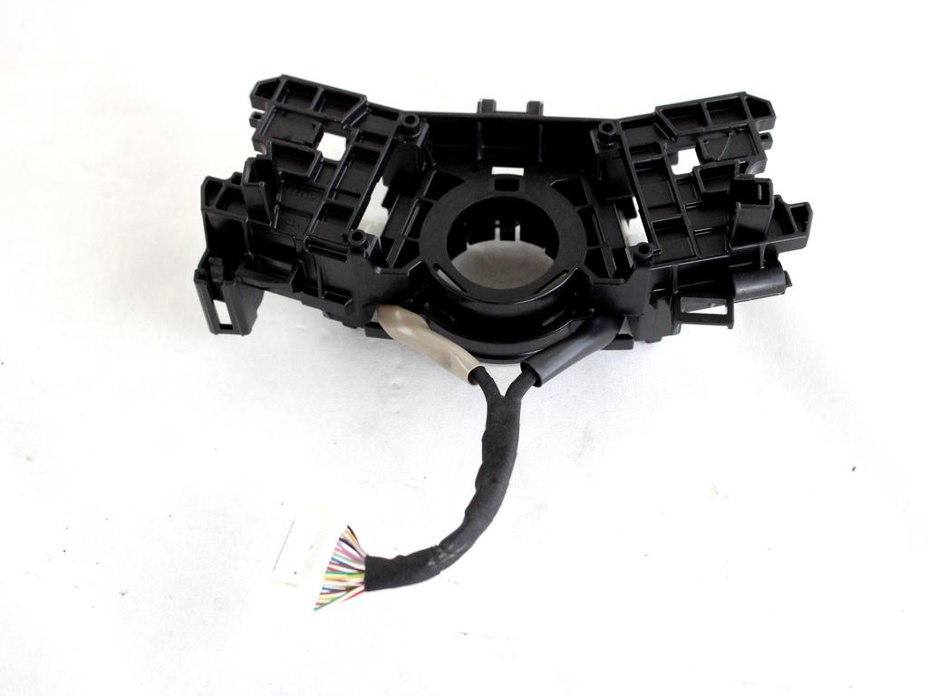 8431902010 SUPPORTO DEVIOLUCI TOYOTA YARIS P21 1.5 I 68KW AUT 5P (2021) RICAMBIO USATO