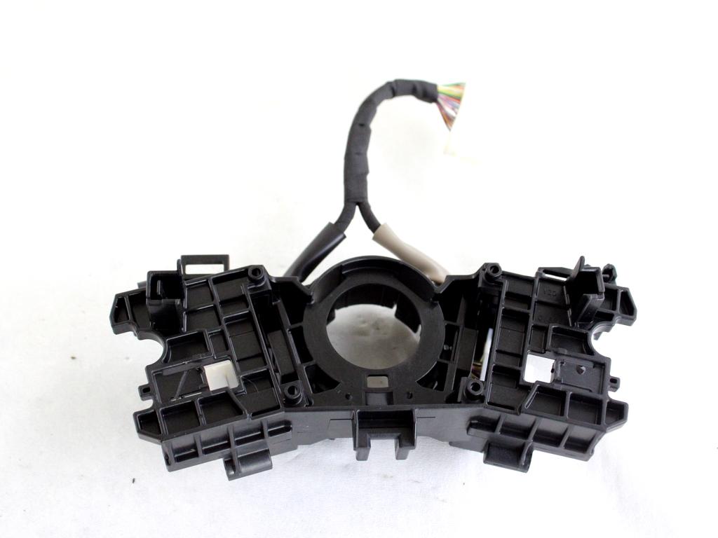 8431902010 SUPPORTO DEVIOLUCI TOYOTA YARIS P21 1.5 I 68KW AUT 5P (2021) RICAMBIO USATO