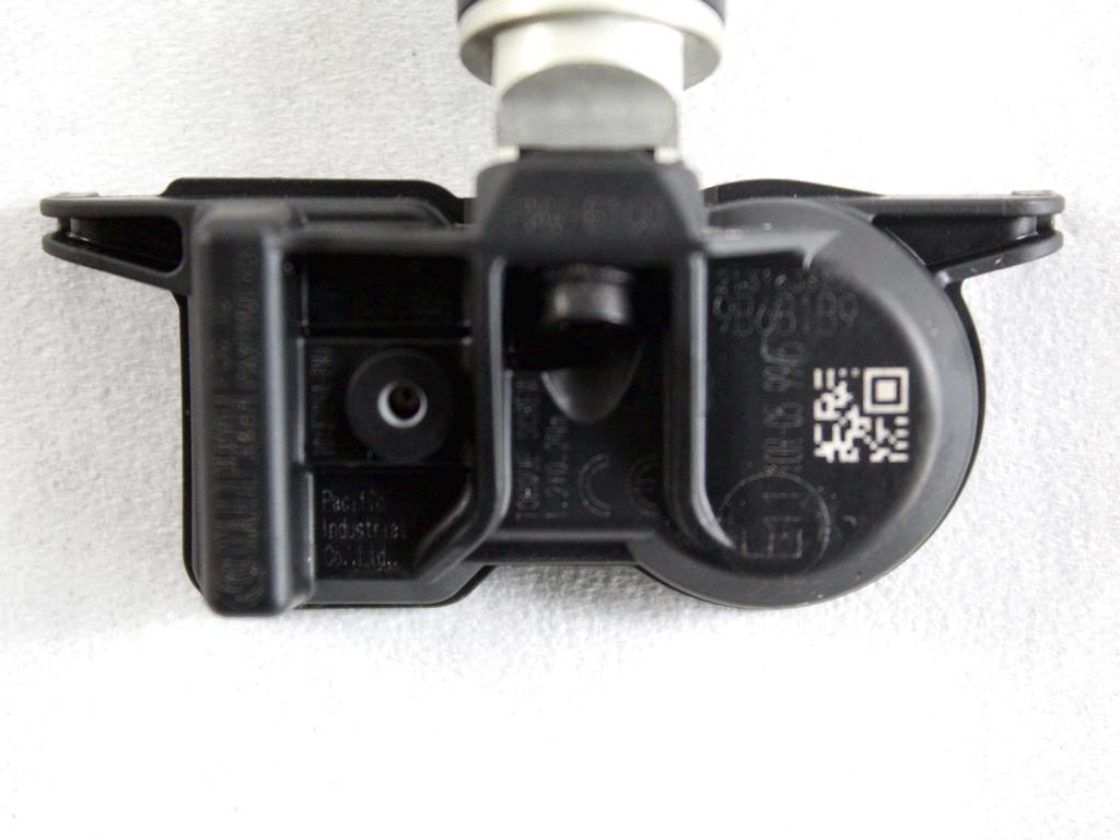 4260702070 SENSORE DI PRESSIONE DEL PNEUMATICO TOYOTA YARIS P21 1.5 I 68KW AUT 5P (2021) RICAMBIO USATO