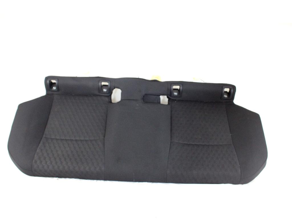 71309K0020 SEDUTA DIVANO SEDILI POSTERIORI TOYOTA YARIS P21 1.5 I 68KW AUT 5P (2021) RICAMBIO USATO