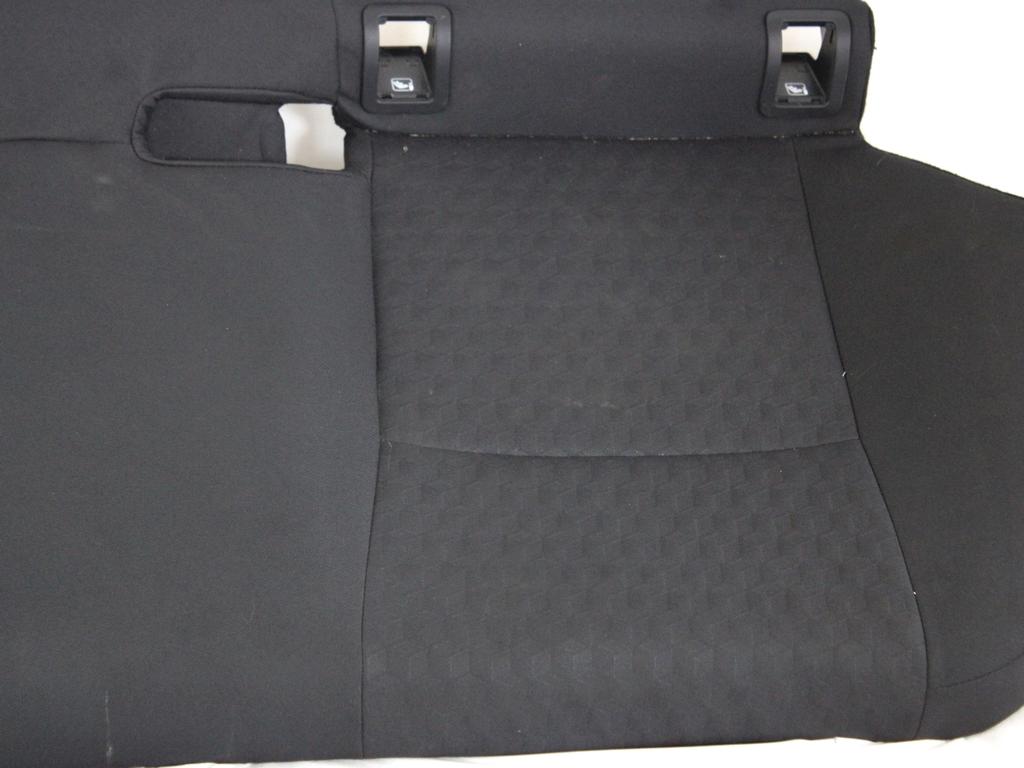 71309K0020 SEDUTA DIVANO SEDILI POSTERIORI TOYOTA YARIS P21 1.5 I 68KW AUT 5P (2021) RICAMBIO USATO