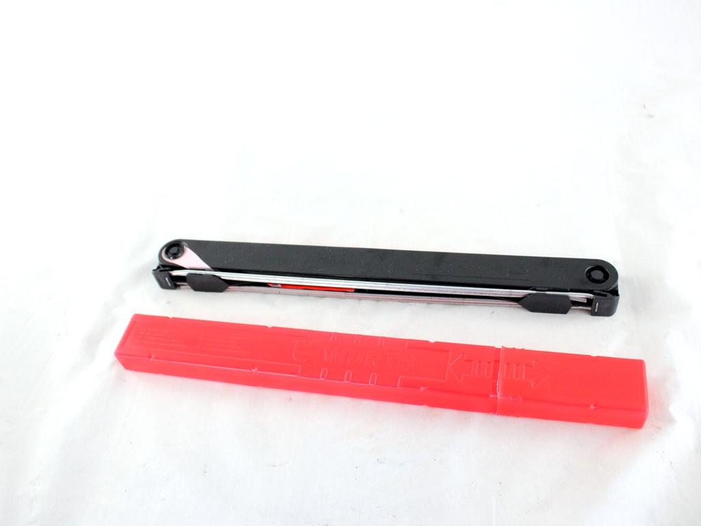 TRIANGOLO EMERGENZA PRIMO SOCCORSO TOYOTA YARIS P21 1.5 I 68KW AUT 5P (2021) RICAMBIO USATO