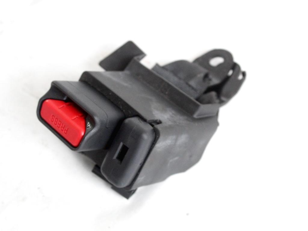 73380K0010C0 AGGANCIO STAFFA CINTURA DI SICUREZZA POSTERIORE DESTRA TOYOTA YARIS P21 1.5 I 68KW AUT 5P (2021) RICAMBIO USATO
