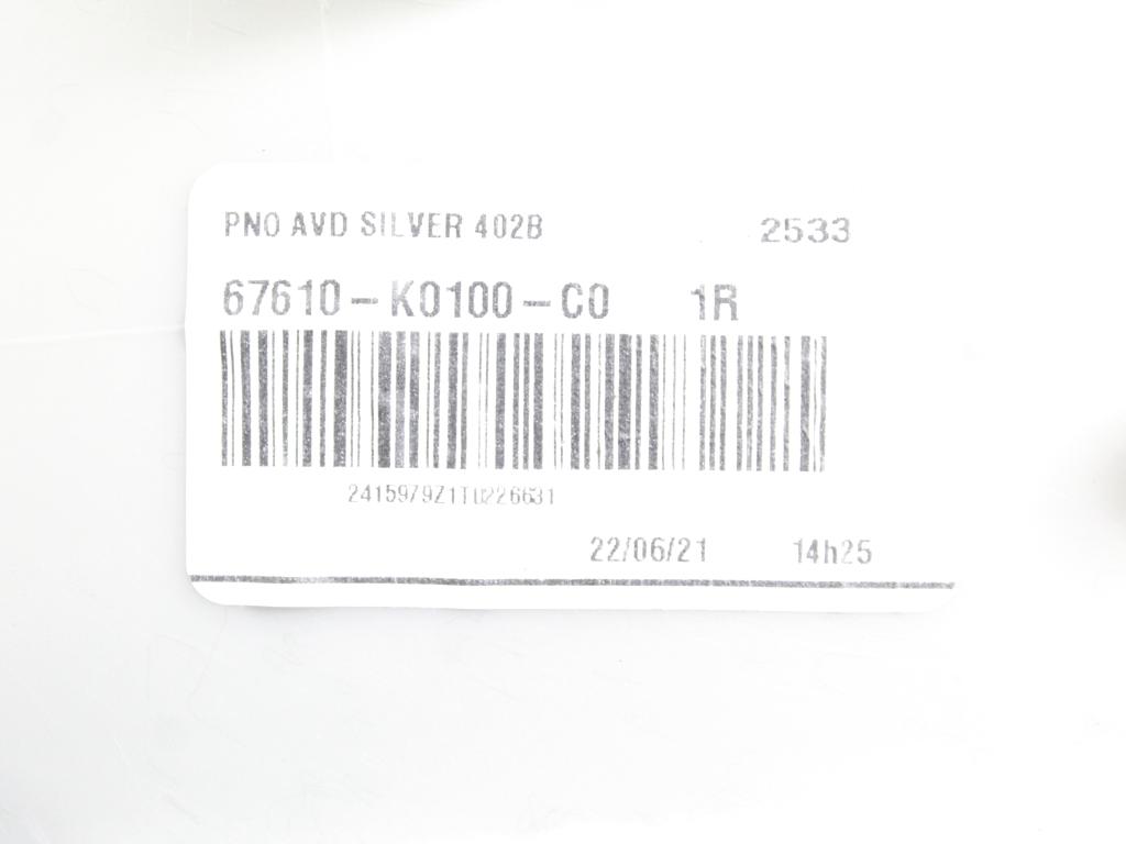 67610-K0100 PANNELLO INTERNO PORTA ANTERIORE LATO DESTRO TOYOTA YARIS P21 1.5 I 68KW AUT 5P (2021) RICAMBIO USATO
