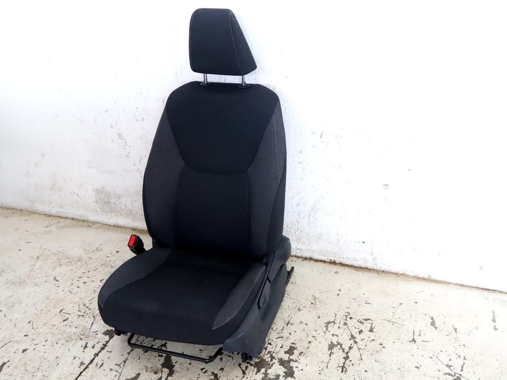 71014K0030 SEDILE ANTERIORE SINISTRO GUIDATORE TOYOTA YARIS P21 1.5 I 68KW AUT 5P (2021) RICAMBIO USATO