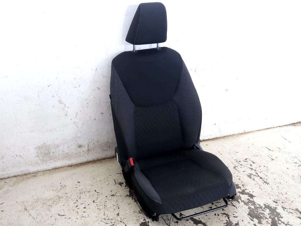 71014K0030 SEDILE ANTERIORE SINISTRO GUIDATORE TOYOTA YARIS P21 1.5 I 68KW AUT 5P (2021) RICAMBIO USATO