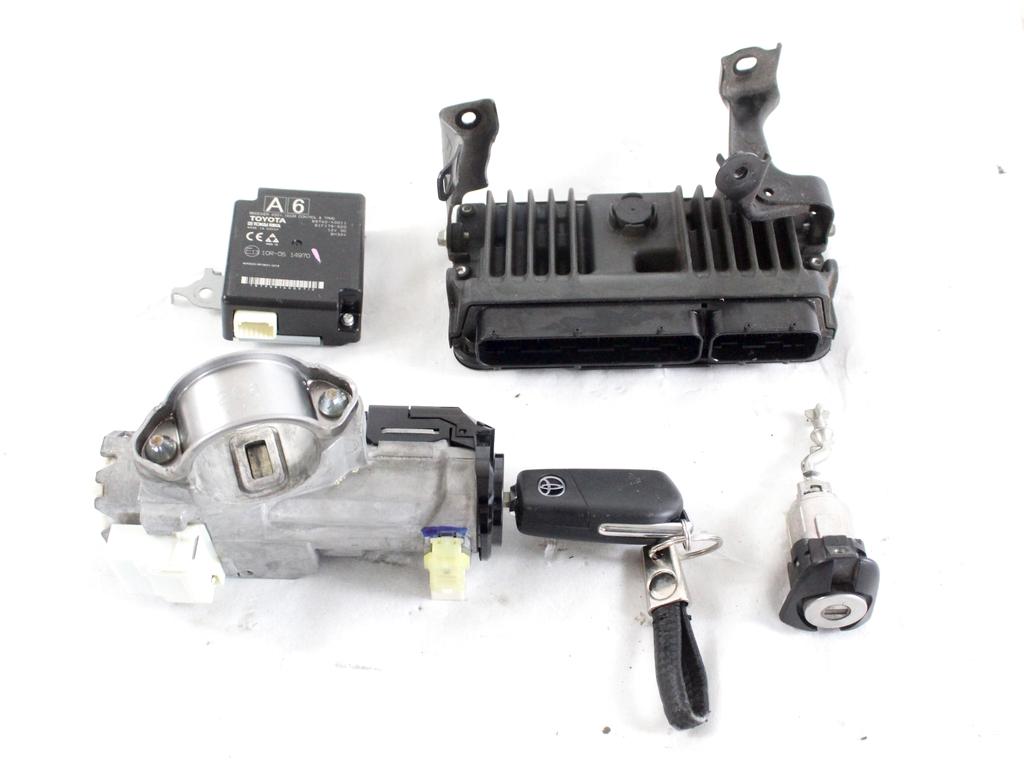 89661-K0081 KIT ACCENSIONE AVVIAMENTO TOYOTA YARIS P21 1.5 I 68KW AUT 5P (2021) RICAMBIO USATO CON CENTRALINA MOTORE, BLOCCHETTI ACCENSIONE APERTURA CON CHIAVE 897A0-K0011