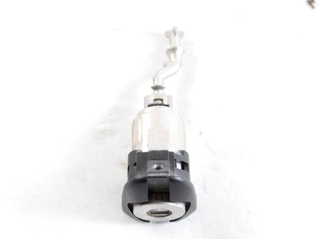 89661-K0081 KIT ACCENSIONE AVVIAMENTO TOYOTA YARIS P21 1.5 I 68KW AUT 5P (2021) RICAMBIO USATO CON CENTRALINA MOTORE, BLOCCHETTI ACCENSIONE APERTURA CON CHIAVE 897A0-K0011