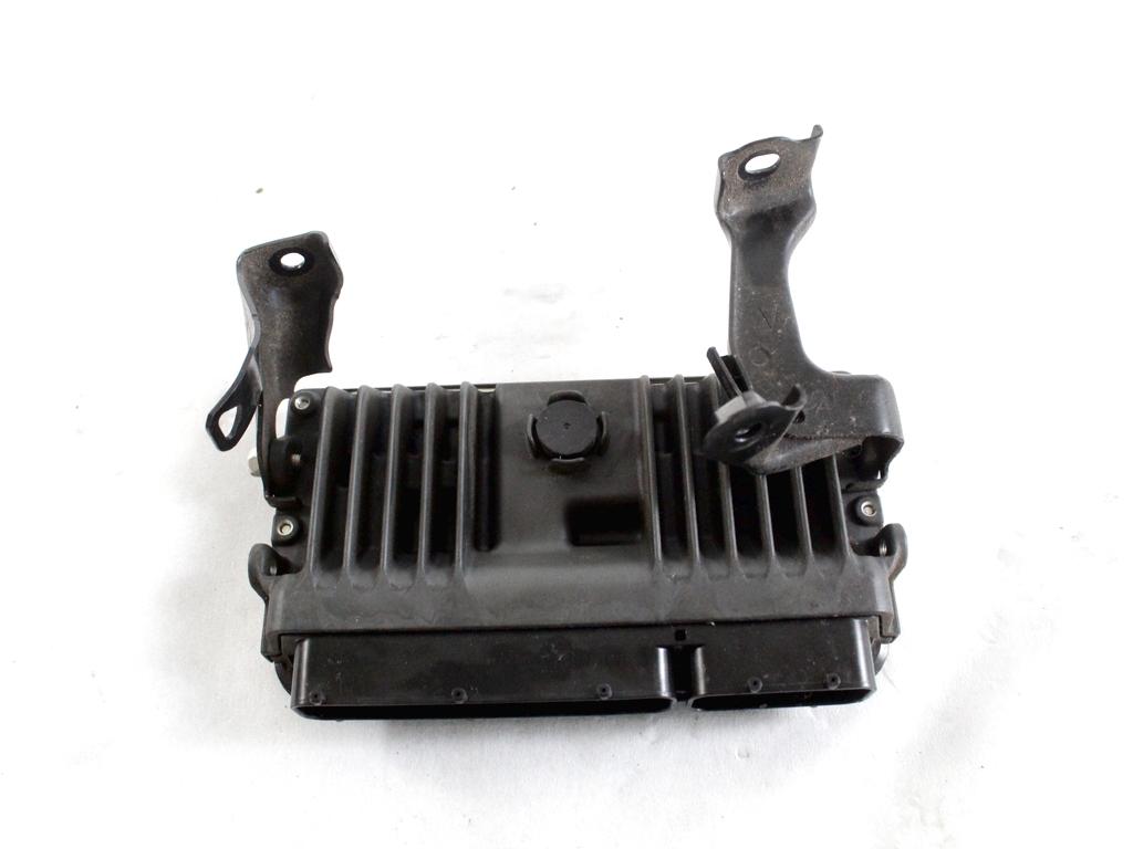 89661-K0081 KIT ACCENSIONE AVVIAMENTO TOYOTA YARIS P21 1.5 I 68KW AUT 5P (2021) RICAMBIO USATO CON CENTRALINA MOTORE, BLOCCHETTI ACCENSIONE APERTURA CON CHIAVE 897A0-K0011