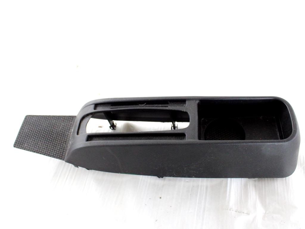 735394634 RIVESTIMENTO TUNNEL CENTRALE POSTERIORE FIAT PUNTO EVO 1.2 B 51KW 5M 3P (2011) RICAMBIO USATO 
