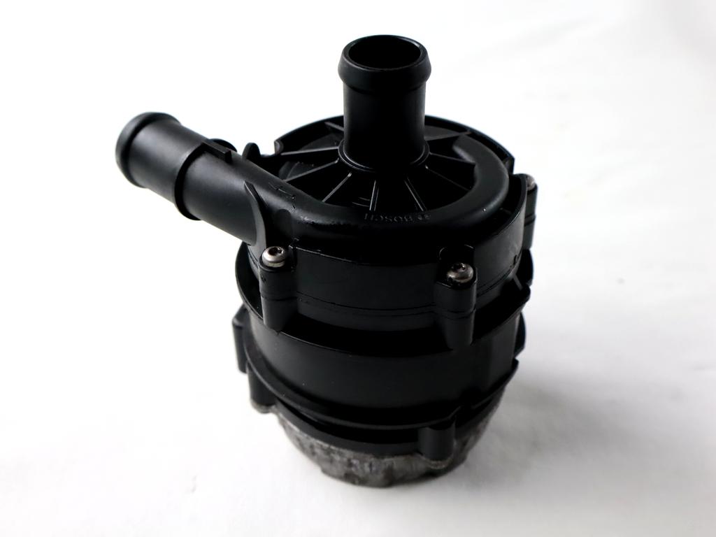 04L965567A POMPA ACQUA SECONDARIA CUPRA FORMENTOR 2.0 D 4X4 110KW AUT 5P (2021) RICAMBIO USATO 0392024006