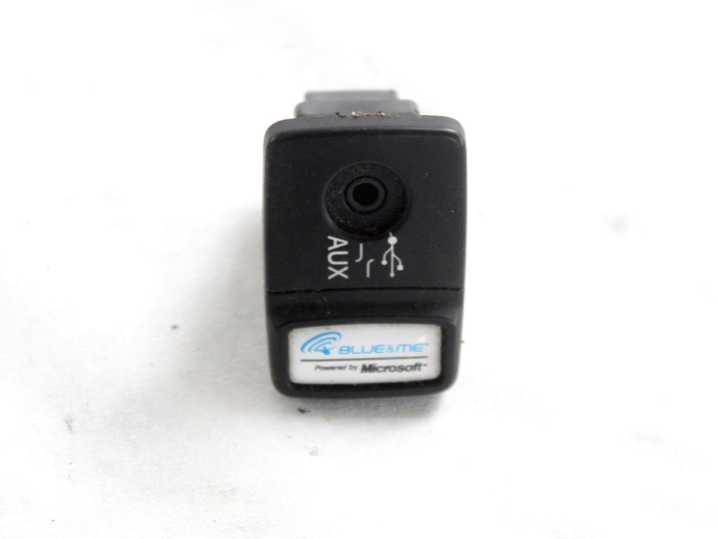 735531771 PORTA INGRESSO USB FIAT PUNTO EVO 1.2 B 51KW 5M 3P (2011) RICAMBIO USATO