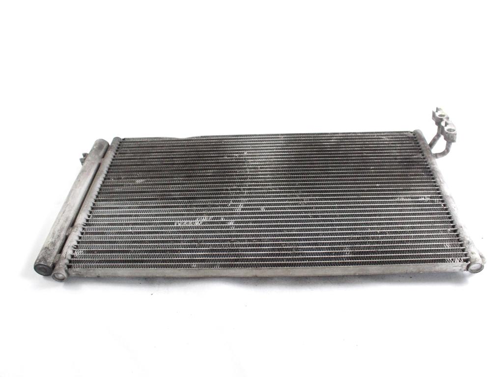 64539229021 CONDENSATORE RADIATORE CLIMATIZZATORE CLIMA A/C BMW SERIE 3 320D E92 2.0 D 135KW 6M 2P (2011) RICAMBIO USATO