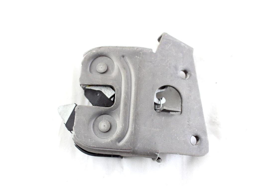 52207112863 AGGANCIO SERRATURA SEDILE POSTERIORE LATO SINISTRO BMW SERIE 3 320D E92 2.0 D 135KW 6M 2P (2011) RICAMBIO USATO